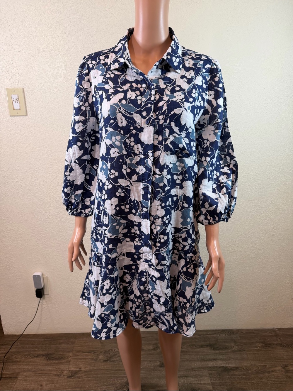 Charter Club Navy and White Floral Button-Front Swing Coverup medium 100% linen - Picture 3 of 14